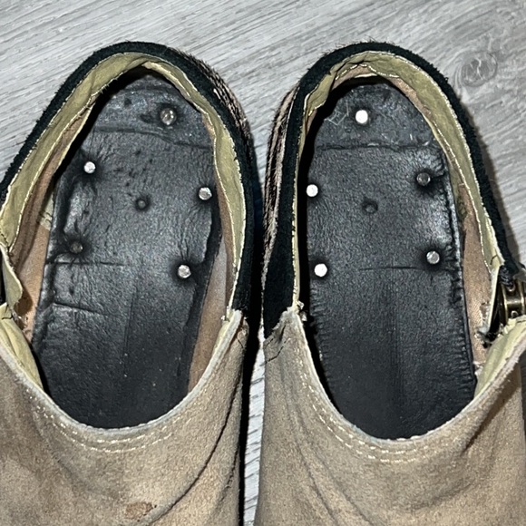 SOREL Major Low Tan Suede Leather Zebra Print Side Zip Ankle Bootie Boots - Picture 9 of 10